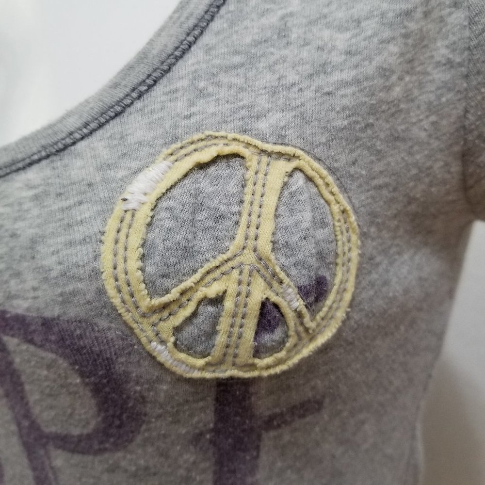 Aeropostale top Large Hope Love Peace Aero slogan graphic patch applique cotton - Picture 7 of 9